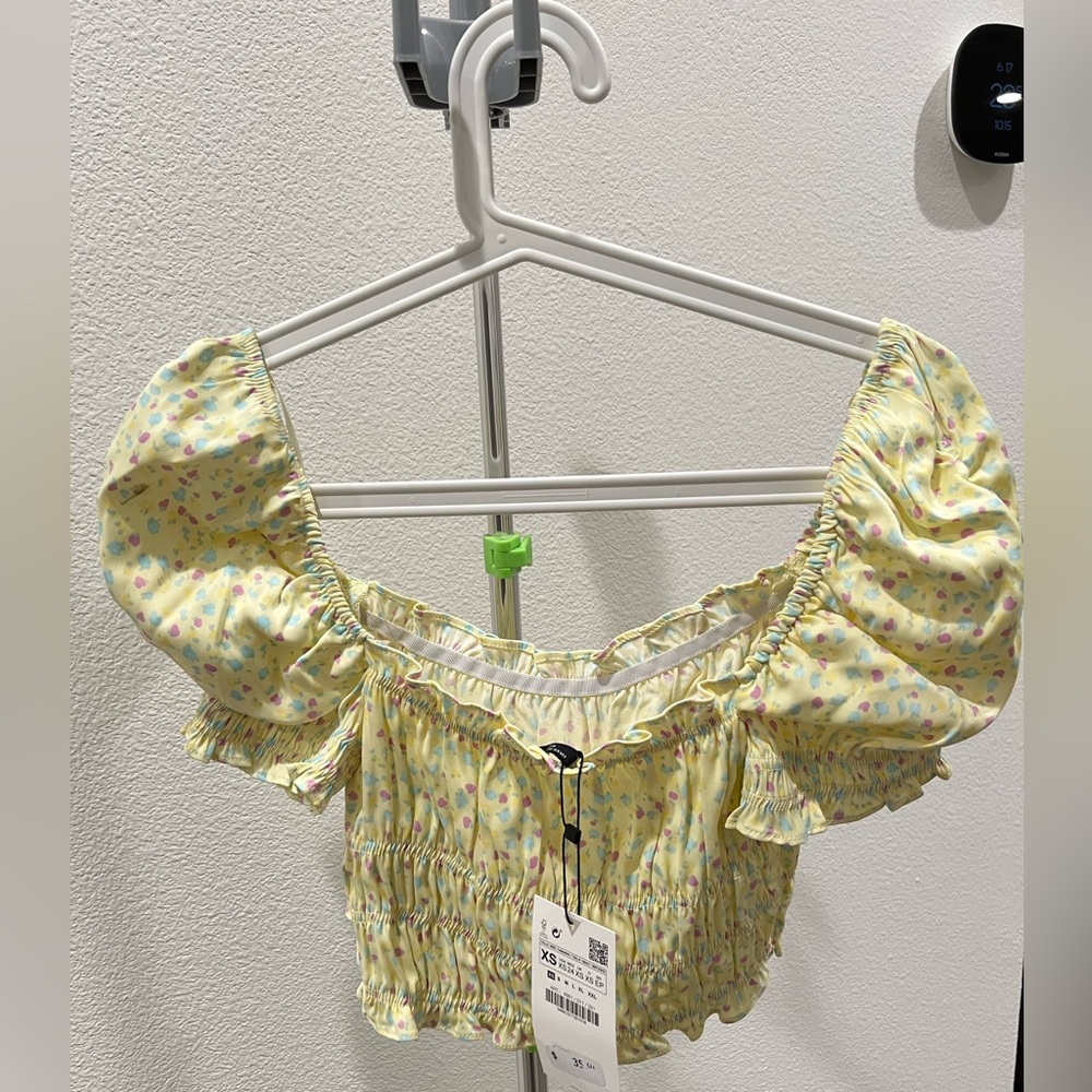 NWT Zara yellow flower print crop top XS